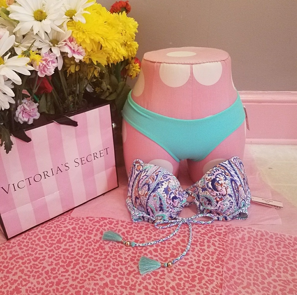 Victoria's Secret 34A 34B 34C Top XS bottom !